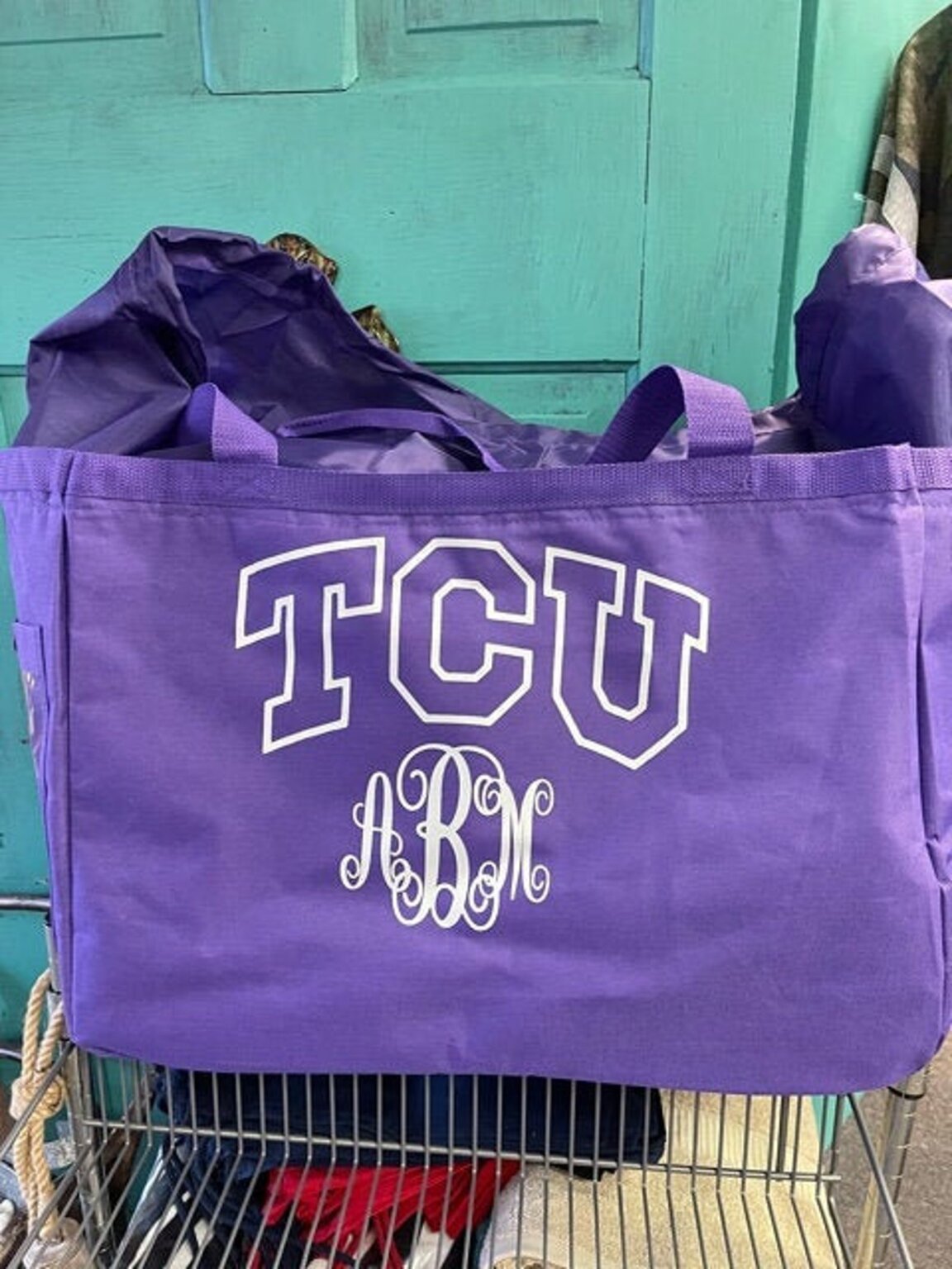 Top 15 Gift Ideas for Students Moving into College Dorms in 2021